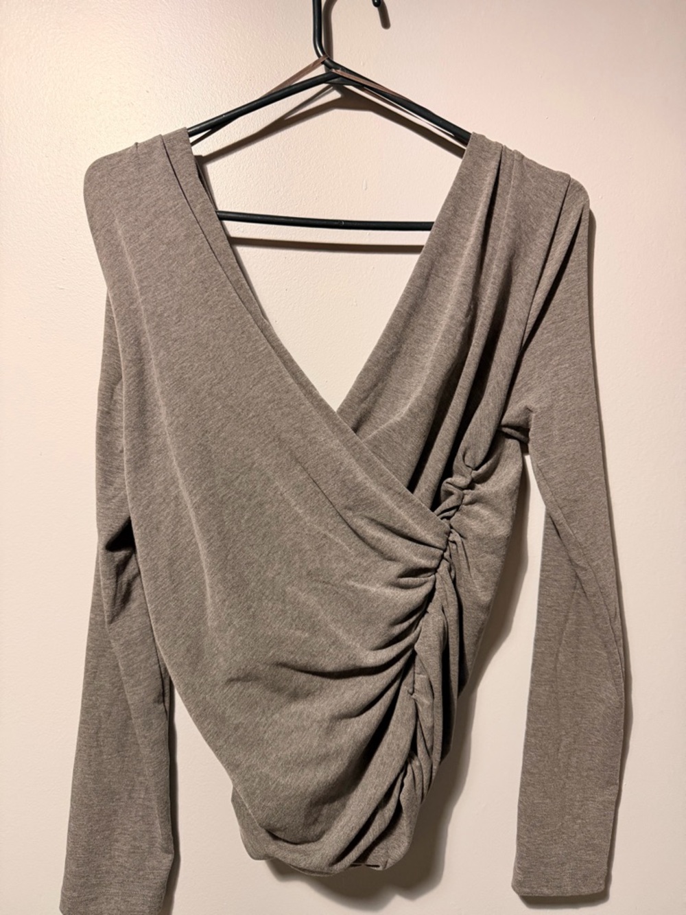 Heather Gray Ruched Wrap Long-Sleeve Tee - Picture 2 of 5